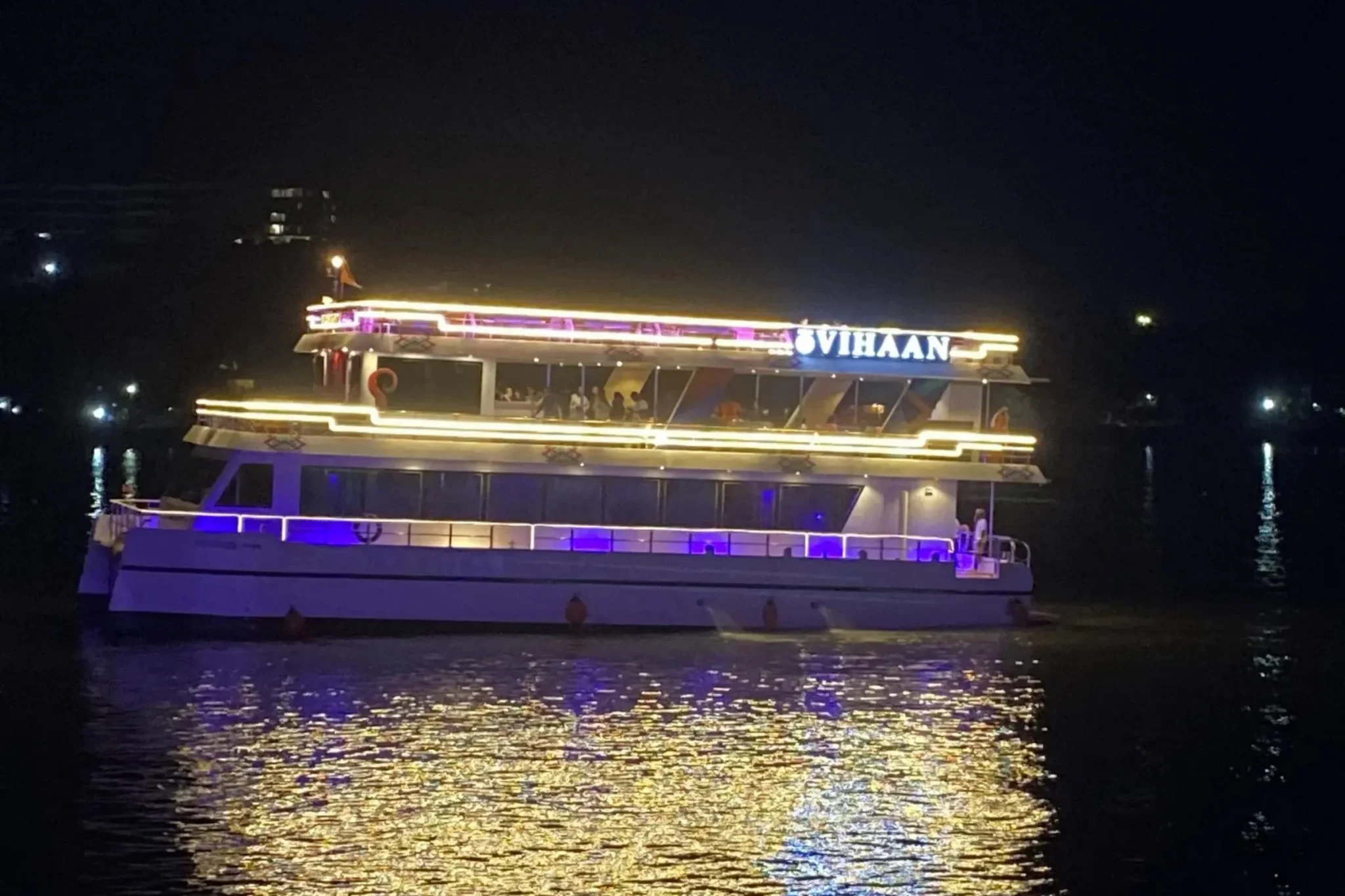 Luxury Triple Deck Cruise